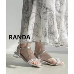 【RANDA】　フラワーモチーフストラップサンダル　シルバー　Mサイズのサムネイル