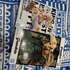 ワンピースフィギュア　ニカとゾロのサムネイル