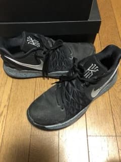 NIKE カイリーlow idのサムネイル