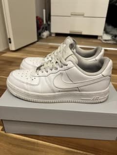 Nike Air Force 1 ホワイトスニーカー レディース24cmのサムネイル