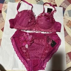 ワコールサルート・C75ブラジャーショーツセット - メルカリ