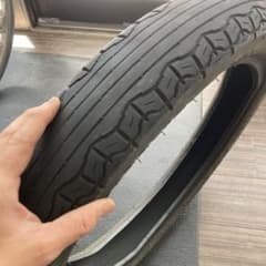 sr400 等　タイヤ　フロントのサムネイル