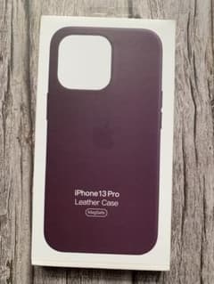 新品iPhone 13 Pro レザーケース ダークチェリー純正 - メルカリ