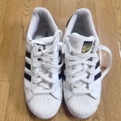 adidasのスーパースター23.5cm女のサムネイル