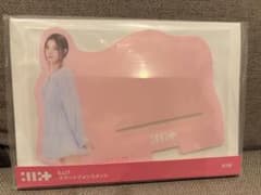 ILLIT スマートフォンスタンド　ユナ