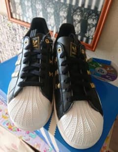 アディダス×綾小路翔のサムネイル