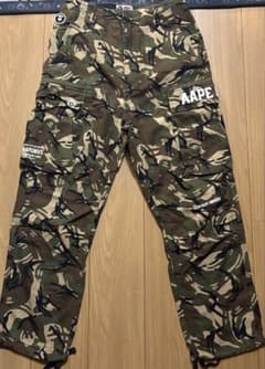 A BATHING APE カモ柄 カーゴパンツ - メルカリ