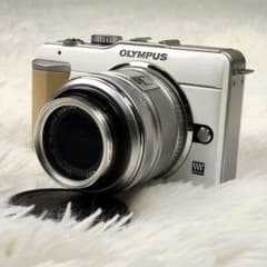 人気カラー】OLYMPUS E-PL1 軽量 ミラーレス 付属品有り - メルカリ