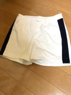 ビバハート　ショートパンツ　白　サイズ40のサムネイル