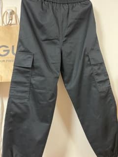 新品カーゴパンツのサムネイル