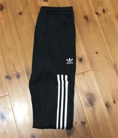 アディダスオリジナルス 上下 トラックパンツ&トラックジャケットのサムネイル