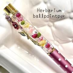 ハーバリウムボールペン✨ゴールド✨ソフトライラックピンク✨水玉✨二連花のサムネイル