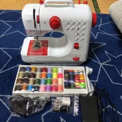 ミシン 糸付き ミシン本体 フットペダル付きのサムネイル