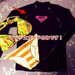 ラッシュガードのサムネイル