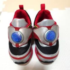 ウルトラマン キッズシューズ スニーカーのサムネイル