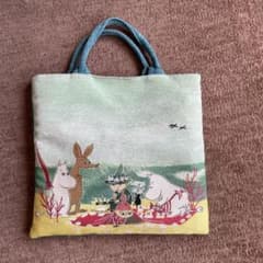 ムーミンバックのサムネイル