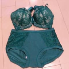 ブラデリスニューヨーク　ターコイズのサムネイル