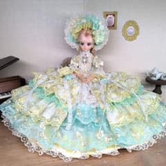 ジェニーフレンド27cmドール服 ミモザとグリーンのドレス - メルカリ