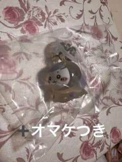ちいかわ めじるしアクセサリー2 ハチワレ ガチャガチャ　オマケつきのサムネイル