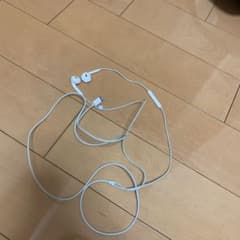iphoneイヤフォン純正品、使用品です、動作確認済み、使わないから出品します。のサムネイル