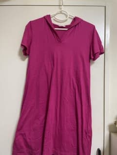 ユニクロ　フード付き半袖Tシャツ Lサイズ ピンクのサムネイル