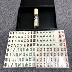 麻雀牌 セット ケース付きのサムネイル