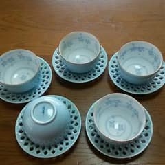 青磁色の茶器のサムネイル