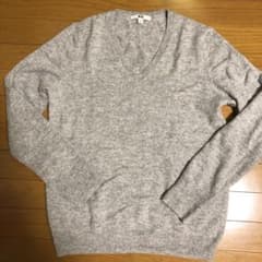 UNIQLO ユニクロ　カシミヤ　ニット  セーターのサムネイル