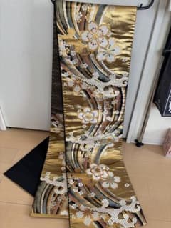 豪華な金色の花柄袋帯 USED品のサムネイル