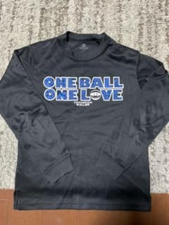 【値下げ】バスケ　長袖Tシャツ　チャンピオン  140のサムネイル