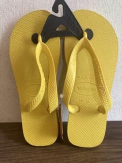 Havaianas ハワイアナス 新品 ビーチサンダル イエロー 23のサムネイル