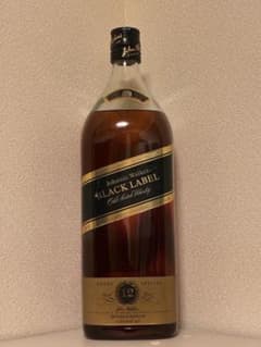 Johnny マグナムボトル　ジョニーウォーカー　ジョニ黒 Walker Johnny Walker メルカリ - ジョニ黒 ジョニーウォーカー マグナムボトル ウイスキー