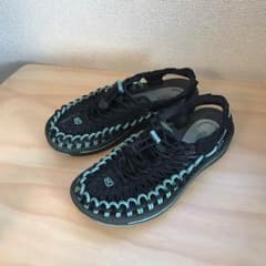 KEEN UNEEK  24cm  ブラック×ターコイズのサムネイル