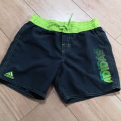 アディダス　ショートパンツ　130のサムネイル