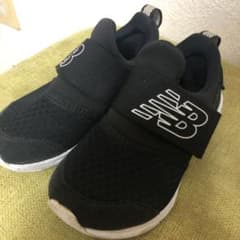 ニューバランス　kidsスニーカー　BLACKのサムネイル
