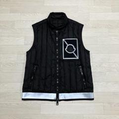 MONCLER ALASIA 3ブラックダウンベスト ロゴ　4D219 MONCLER ALASIA 3ブラックダウンベスト ロゴ 4D219 - メルカリ