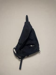 NIKE ナイキ ワンショルダーバッグ スリングバッグ ブラック Y2Kテック