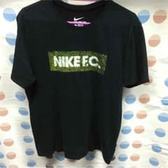 ナイキ Tシャツのサムネイル