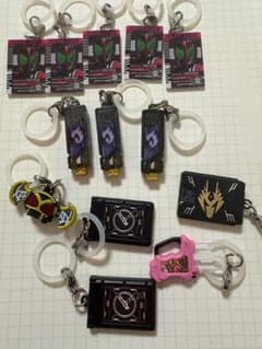 仮面ライダー　めじるしアクセサリー　まとめ売りのサムネイル