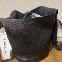 新品美品ヘレンカミンスキー　レザーショルダーバッグブラックのサムネイル