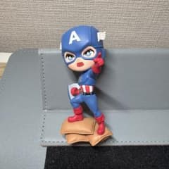 POPMART キャプテン・アメリカ フィギュアのサムネイル