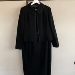 ブラックフォーマル 喪服 スーツのサムネイル