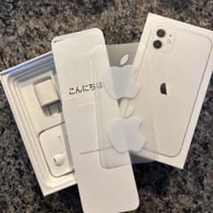 箱＋アクセサリー(未使用)Apple iPhone 11 256GB ホワイトのサムネイル