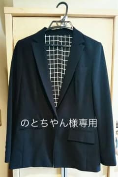 再値下入学式　新品！テーラードジャケット  ブラック    富岡佳子のサムネイル