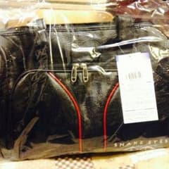 【新品】ゴルフ用ボストンバッグ  SNAKE EYESのサムネイル