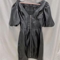 レザーワンピース　Bershkaのサムネイル