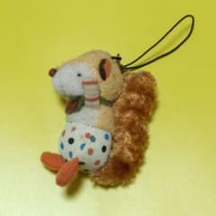 リスのぬいぐるみストラップのサムネイル