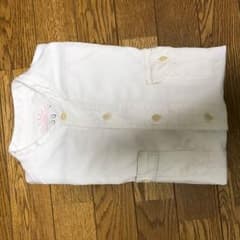 ノーカラー白シャツのサムネイル