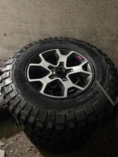 直接受け取りのみ 未使用　jeep ラングラー JL 純正ホイールタイヤ1本 直接受け取りのみ 未使用 jeep ラングラー JL 純正ホイールタイヤ1本
