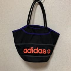 アディダス　スポーツバッグ　トートバッグのサムネイル